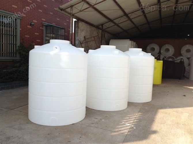 2吨塑料水箱储罐化工桶厂家武汉发往丹江口