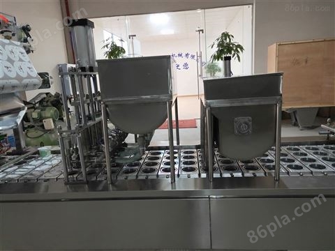 武汉吕工牌全自动4口杯装豆腐花灌装封口机